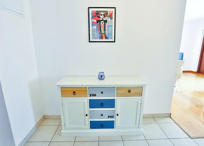 Ibis דירה