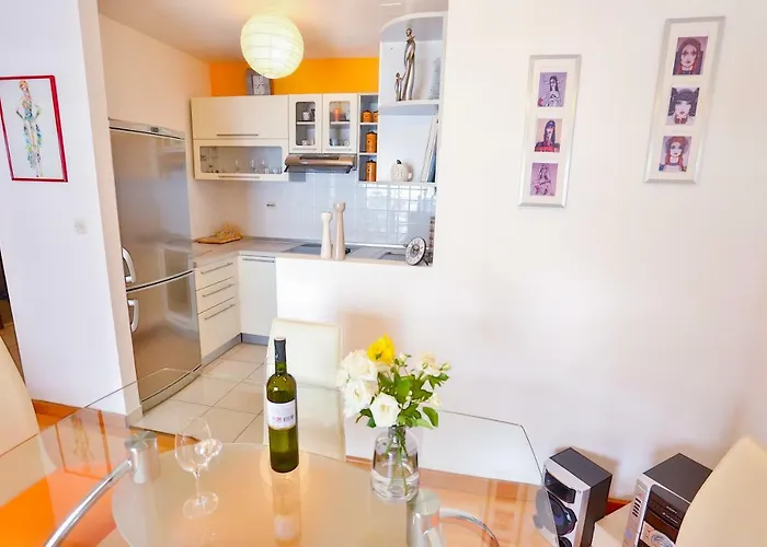 Ibis Apartman